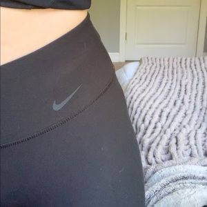 Black Nike Capri leggings